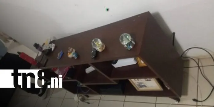¡Ni en pleno día respetan! Rateros se meten a robar en vivienda de Valle...