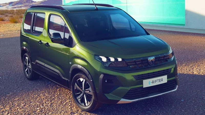 Peugeot E-Rifter, el coche eléctrico perfecto para las escapadas de verano por espacio, versatilidad y autonomía eléctrica