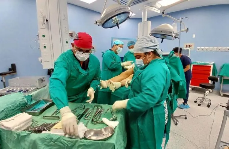 Jornada médica inicia cirugías en pacientes cardiacos y renales, con especialistas nicaragüenses y de EEUU