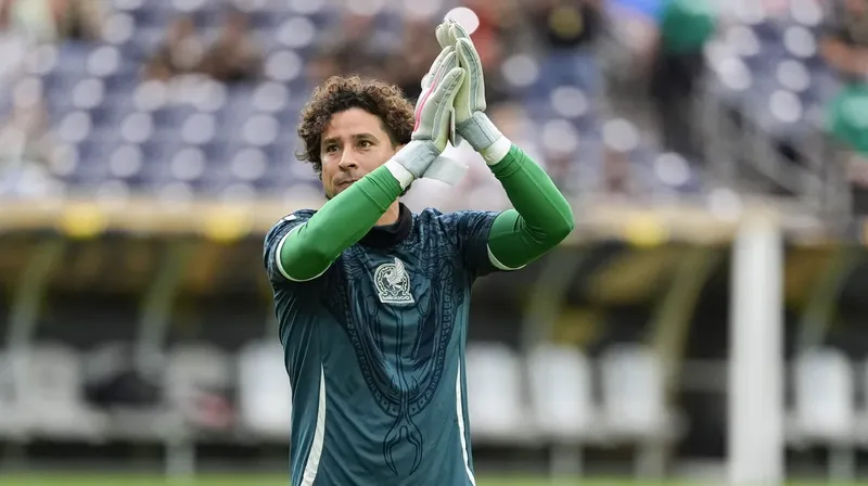 Guillermo Ochoa y un sacrificio económico en busca del Mundial