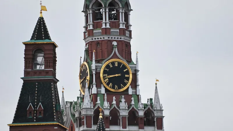 Las nuevas sanciones de EEUU contra Rusia complicarán el proceso de paz en Ucrania, denuncia el Kremlin