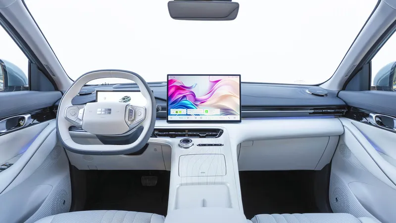 El fabricante de este coche eléctrico ha pensado en algo que otros olvidan a la hora de diseñar su interior: nuestros bolsillos