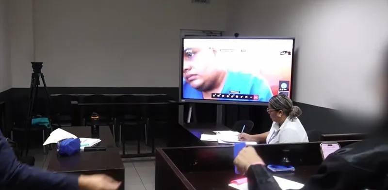 Procesan a señalado de intimidar a cajeras y sustraer dinero de un Super Express