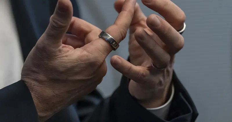 Oura, fabricante de anillos inteligentes, presenta solicitud para salir a bolsa en EE.UU.