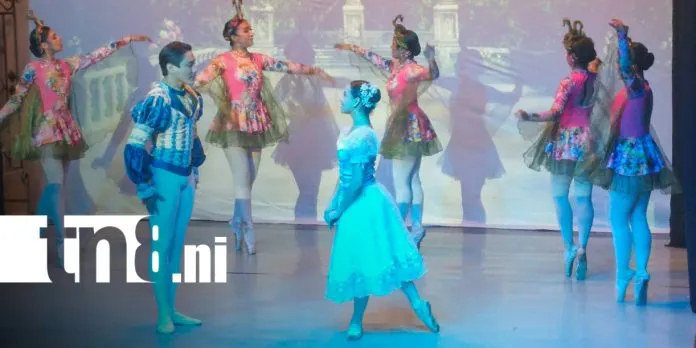 La magia de Blancanieves conquista el escenario del Teatro Justo Rufino Garay