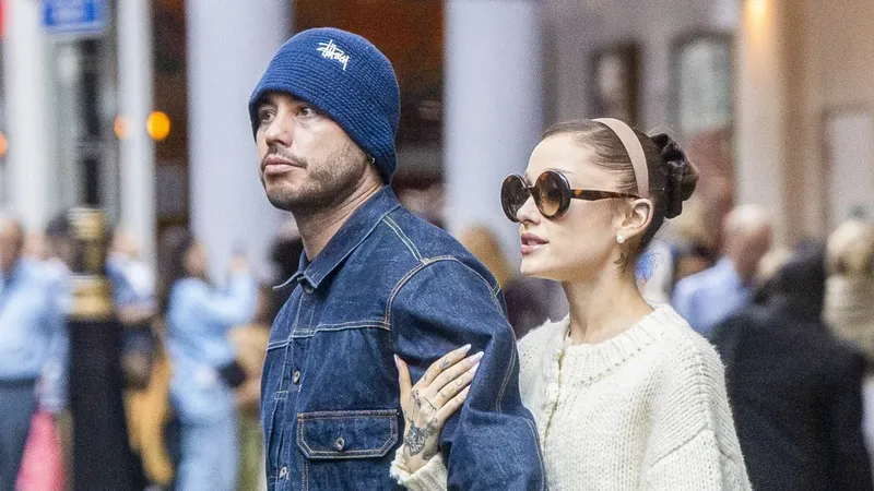 Ariana Grande y Ricky Alvarez presumen su amor con estilo por las calles de Londres