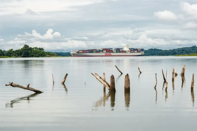 Fenómeno El Niño pone en alerta al Canal de Panamá por falta de agua