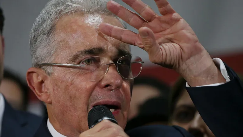 "No he sido asesino": expresidente de Colombia niega acusaciones