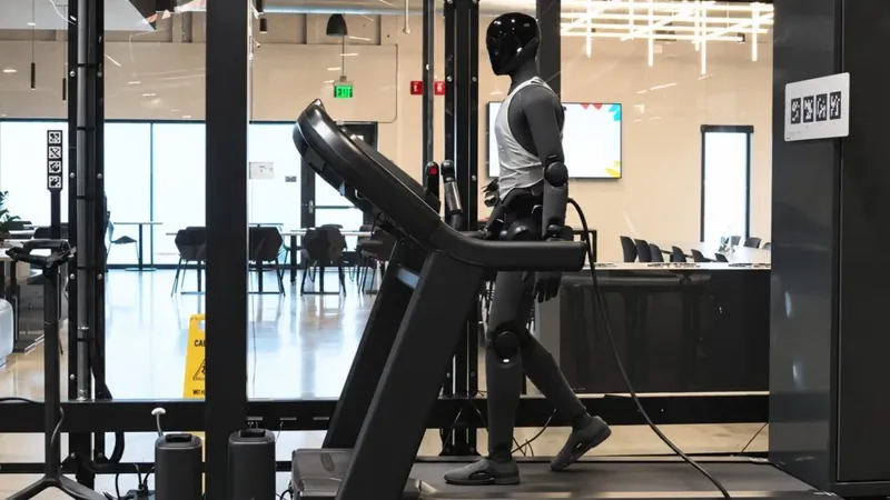 Un robot humanoide caminó durante nueve días seguidos y recorrió 560 kilómetros: el impresionante récord de Figure 03
