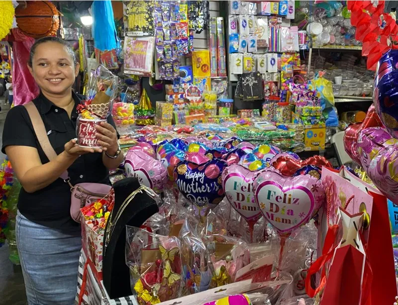 300 mil visitantes proyecta recibir el Mercado Oriental en la víspera del Día de las Madres
