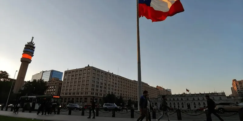 La economía de Chile cae lastrada por menores exportaciones de cobre