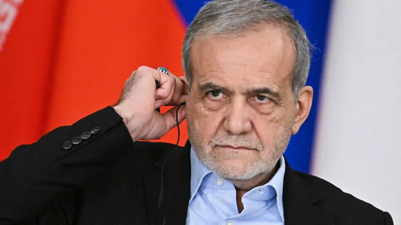 Pezeshkián: "Si los estadounidenses son guerreros, que enfrenten a nuestras valientes fuerzas militares"