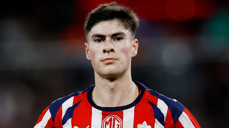 ¡Llegó la ‘Hormiga’! Armando González debutó en Grecia