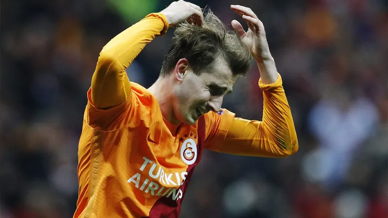 Son más de tres décadas de la primera y única victoria del Galatasaray sobre Barcelona
