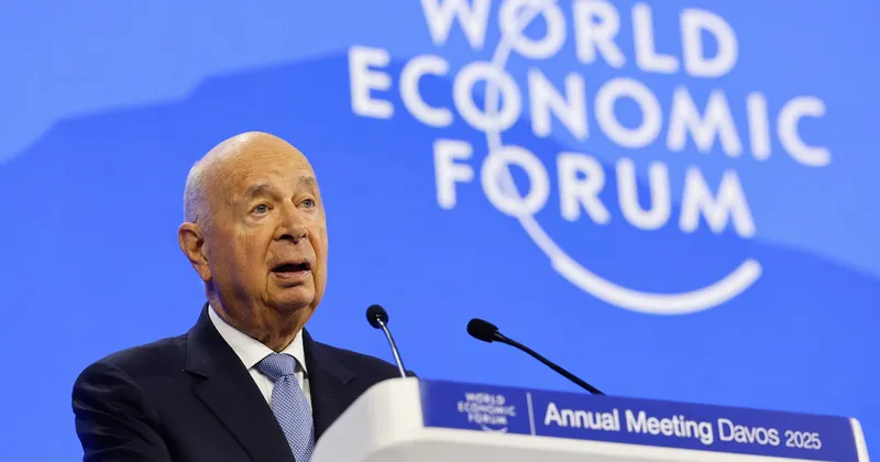 Klaus Schwab, fundador del Foro Económico Mundial, halla un dispositivo de escucha en su casa