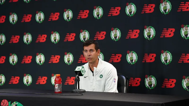 Stevens explica la salida de Jaylen Brown