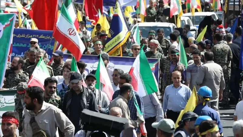 Teherán reúne a cientos de miles de iraníes por la defensa nacional