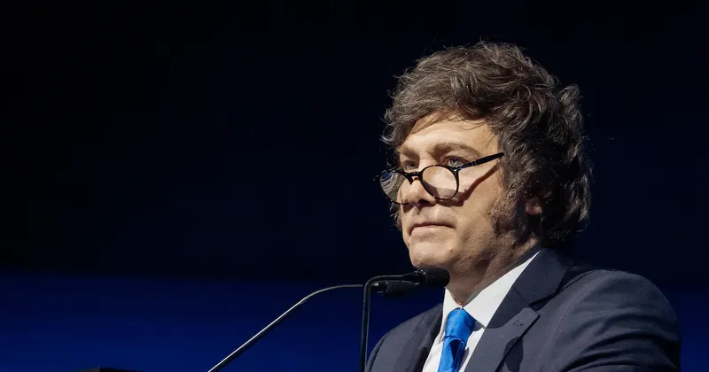 Milei desafió a quienes apuestan contra el peso y destacó el colchón de dólares: “Van a terminar quebrados”