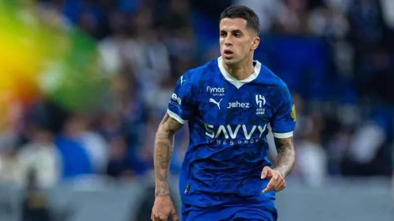 Nervios en el Al Hilal por el retraso de Cancelo