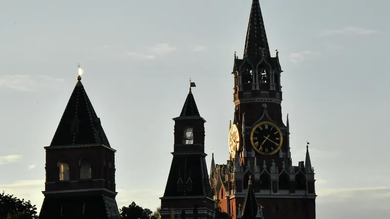 La operación militar especial podría concluir "antes de que termine el día" si Kiev retira sus tropas del territorio ruso, declara el Kremlin