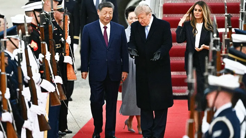 Trump presiona contra China, pero se acerca a Xi
