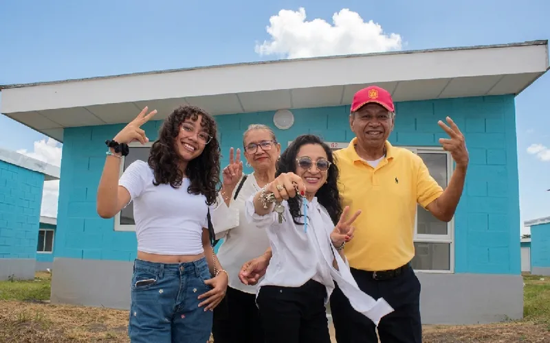 ¿Cómo pueden las familias nicaragüenses acceder a una vivienda propia?