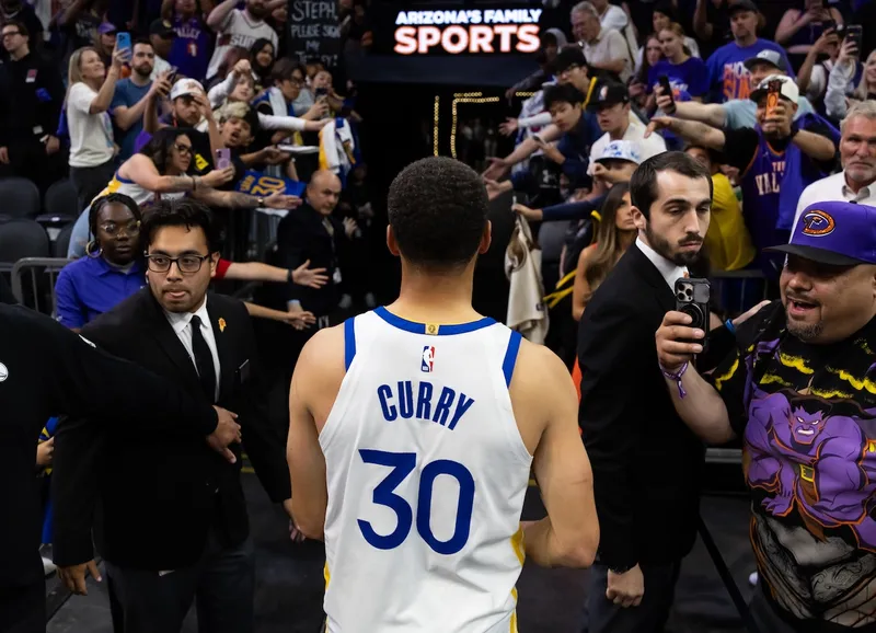 Stephen Curry se retirará como un Warrior