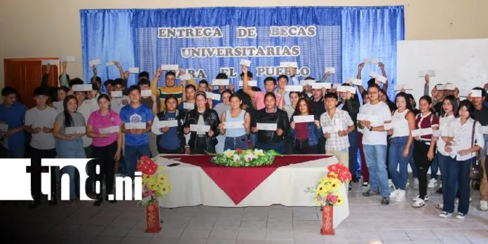 Más de 60 estudiantes de Madriz y Nueva Segovia reciben Becas Universitarias
