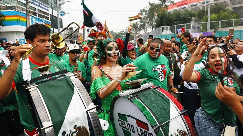 Faltan horas y el Estadio Ciudad de México ya es un pandemonio tricolor