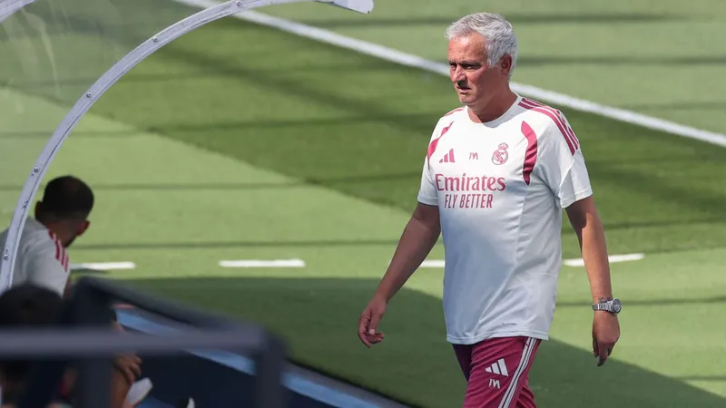 José Mourinho vio "tres caras" de Real Madrid ante la Fiorentina