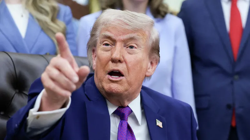 EEUU busca un cambio de régimen en Cuba, afirma Trump