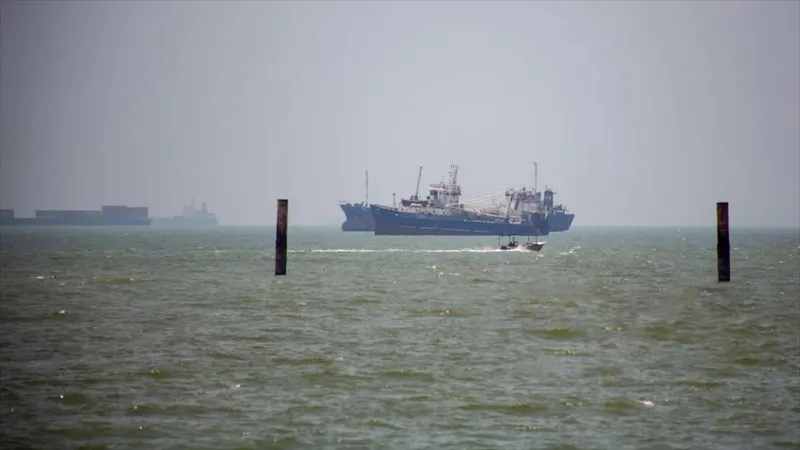 Plan de seguridad del estrecho de Ormuz avanza en el Parlamento iraní