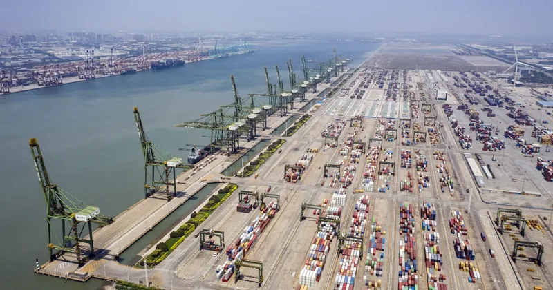 China defiende el libre comercio ante el G7 en medio de crecientes tensiones comerciales
