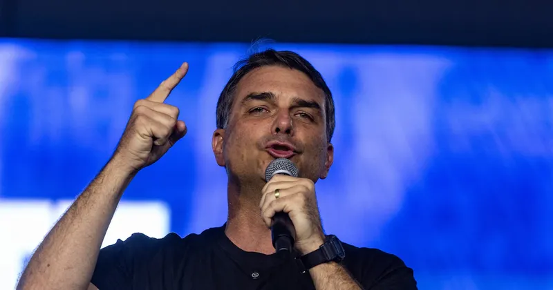 Disputa familiar genera nuevos riesgos para la candidatura presidencial de Flávio Bolsonaro