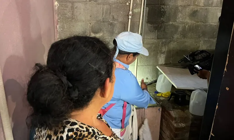 Jornada antiepidémica protege a familias del barrio Farabundo Martí