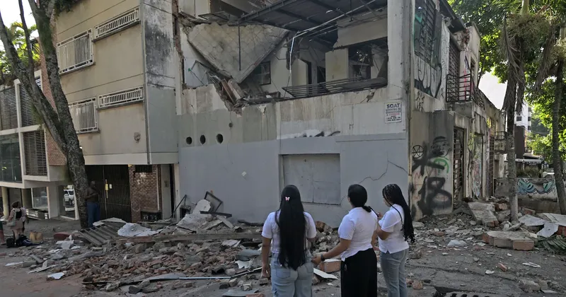 De la Espriella asume el manejo de la emergencia tras fuerte temblor que sacudió Colombia