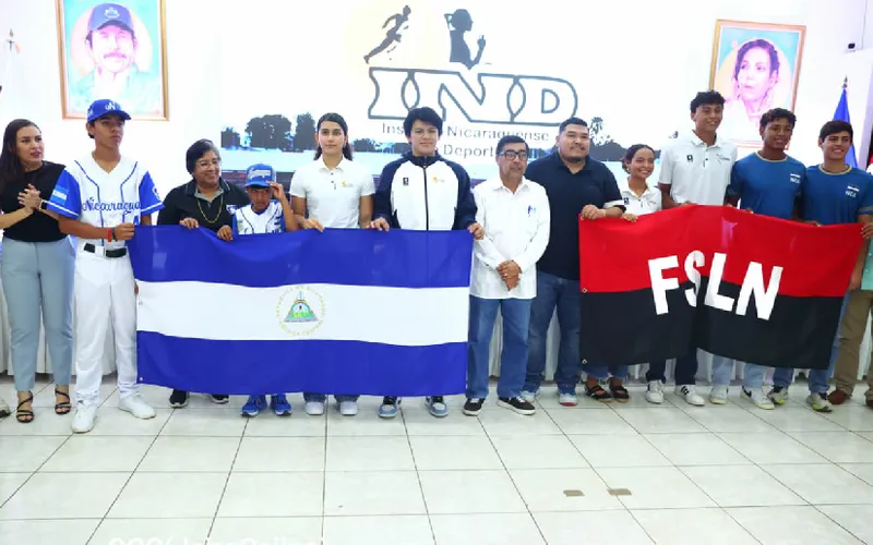 Abanderan a 5 selecciones nacionales en el IND rumbo a competencias internacionales