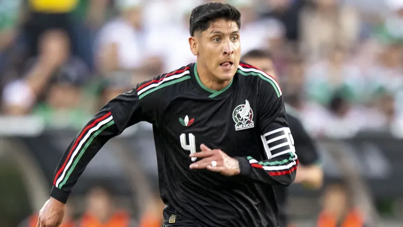 El Mundial podría alejar a Edson Álvarez de la segunda división