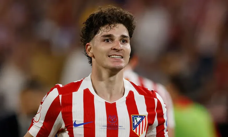 ¿Se va al Barcelona? El presidente del Atlético aclara el futuro de Julián Álvarez