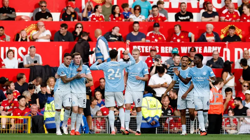 Manchester City venció al United y sigue firme en la Premier League