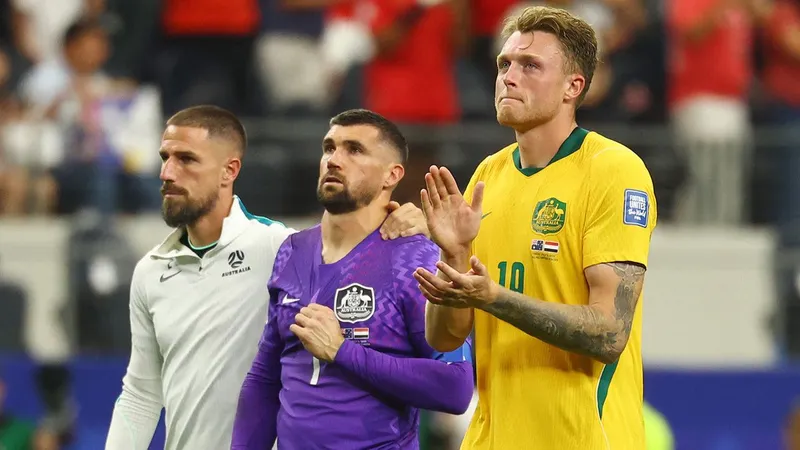 Australia cambió de portero para los penales, pero igual se fue eliminado