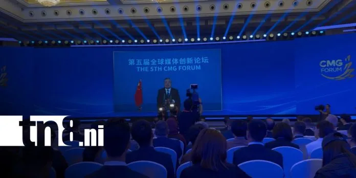 Inteligencia artificial y comunicación centran debate global en Chongqing