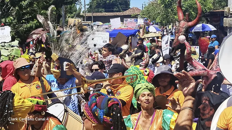 Torovenado de Monimbó llena de tradición y color las calles de Masaya