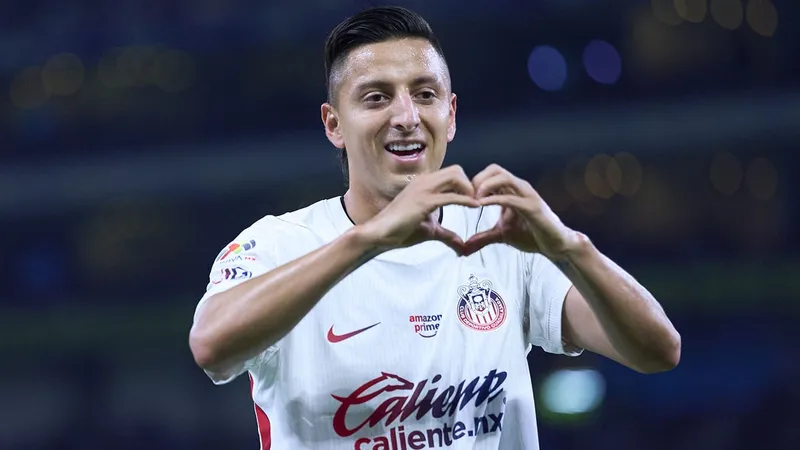 Chivas conquista Monterrey y se eleva en la Liga MX