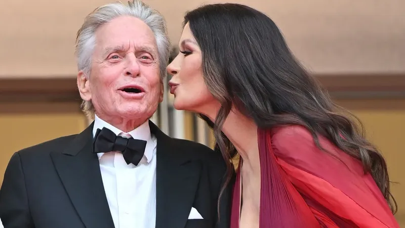 Michael Douglas recuerda el momento en que fue flechado por Catherine Zeta-Jones: ‘Ella era mágica’