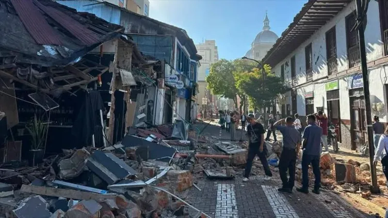 Vídeos: Potente terremoto de 7,4 sacude a Colombia