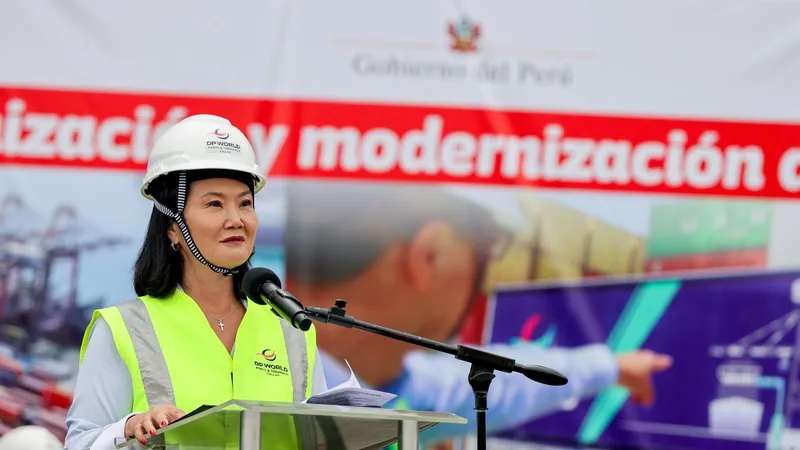 Keiko Fujimori enfrenta sus primeras protestas en Perú ante crisis de combustibles