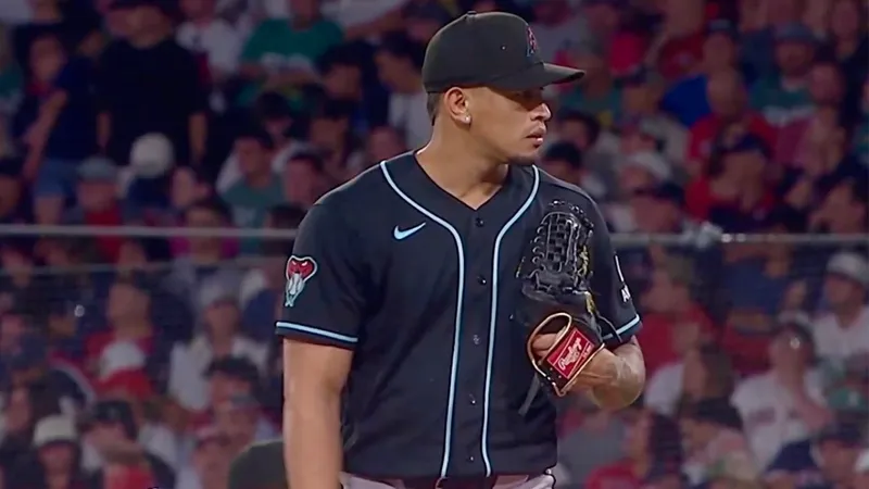Jonathan Loáisiga brilla ante Boston y consigue su cuarta victoria de la temporada en la MLB