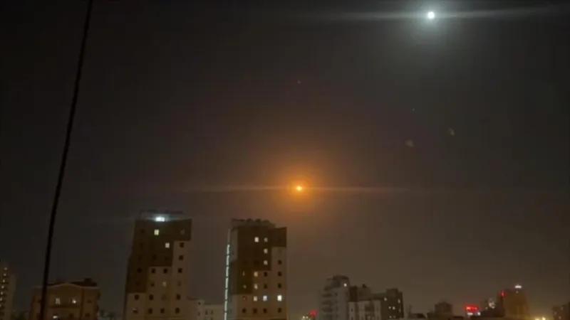Cuerpo de Guardianes de Irán ataca base de EEUU en Kuwait