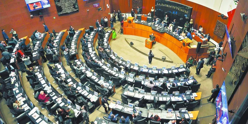 Senado aprueba Ley de Ingresos; Ley de ISR regresa a diputados